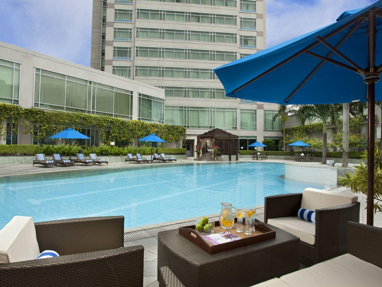 Ascott Makati Hotel Makati City Exterior foto